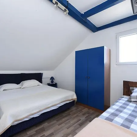 Apartament By The Bibinje